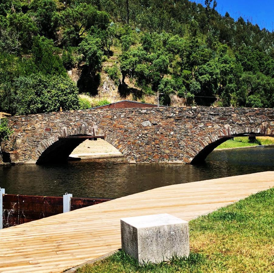 Casa Da Ribeira Guesthouse Cha de Alvares Zewnętrze zdjęcie